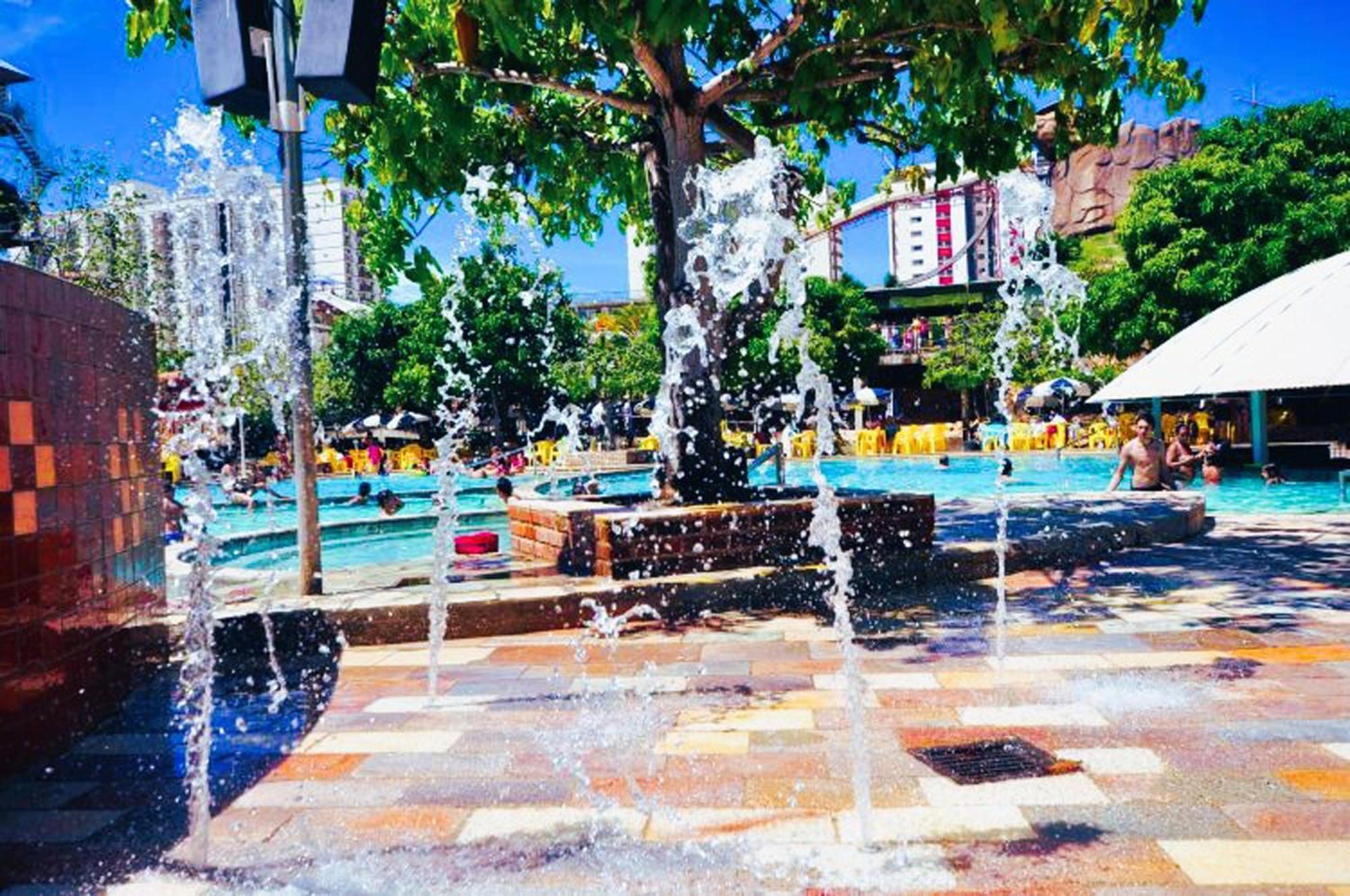 Lacqua Diroma Oficial - Diroma Acqua Park Incluido - Com Roupa De Cama E Banho Caldas Novas Exterior foto